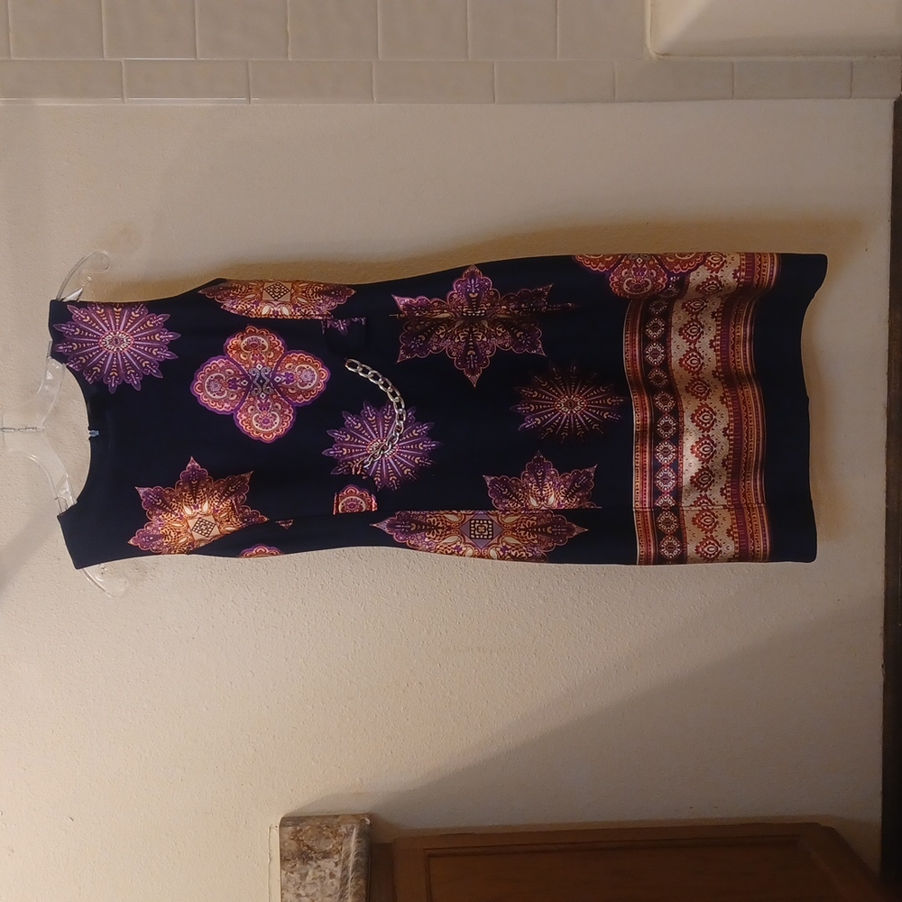 En Focus sleevesless dress with medallion designs and chain at waist NWT